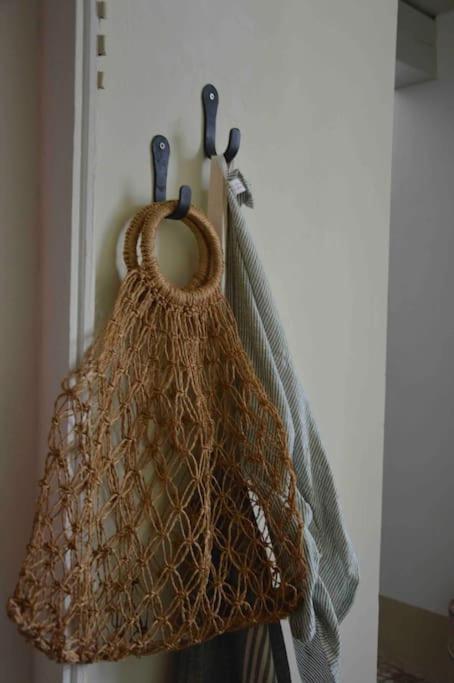 La Loge Familiale: 110M2, Place Rose Goudard, Ac LʼIsle-sur-la-Sorgue Esterno foto
