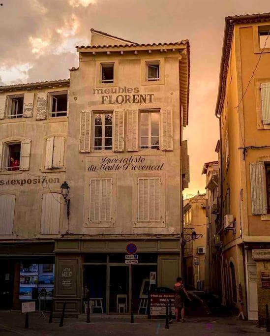 La Loge Familiale: 110M2, Place Rose Goudard, Ac LʼIsle-sur-la-Sorgue Esterno foto