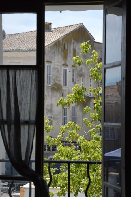 La Loge Familiale: 110M2, Place Rose Goudard, Ac LʼIsle-sur-la-Sorgue Esterno foto